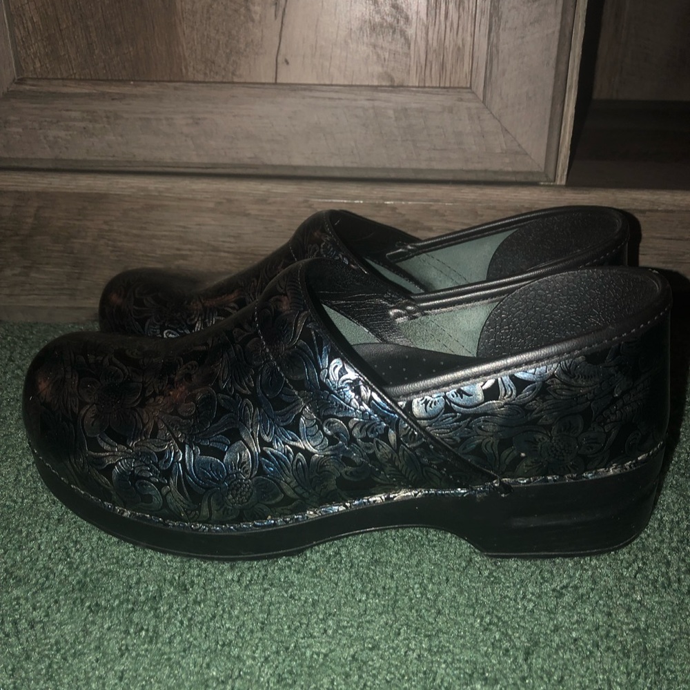 Blue/Black Dansko